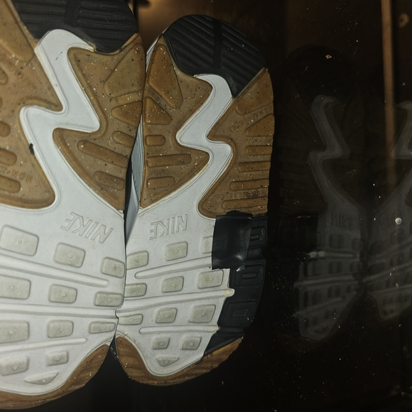 Nike Air Max Gray and Yellow Sneakers with Mesh Upper and White Midsole - Picture 10 of 11